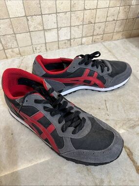 Asics Men's Gray and Red Low-Top Sneakers